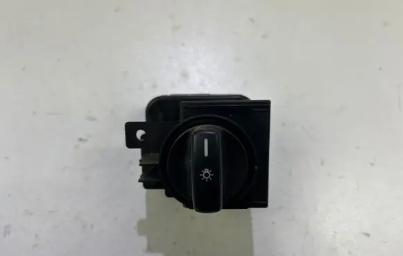 Mercedes-Benz B W245 Electric window control switch 1330748 1695452704 32221101