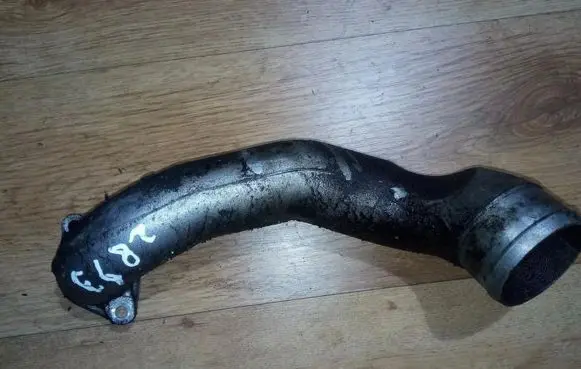 Intercooler hose/pipe