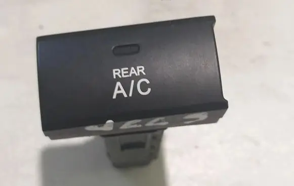 Hyundai Santa Fe Air conditioning (A/C) switch 202002962 621w05010