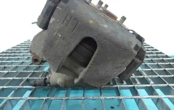Ford C-MAX I Front brake caliper IMPRK1327843
