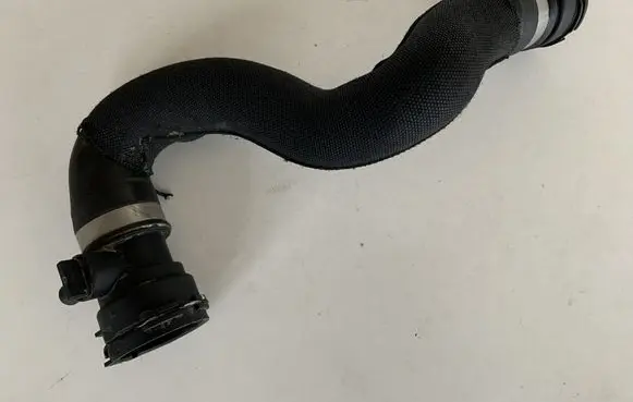 Audi A4 S4 B8 8K Engine coolant pipe/hose 8K0121055B