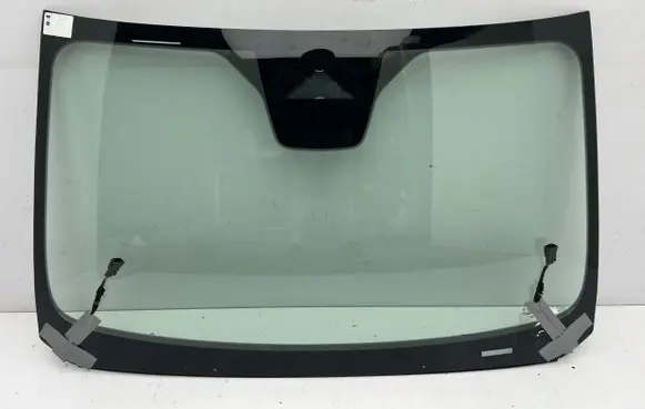 Ford Escort Front windscreen/windshield window N1WB E03100
