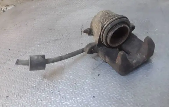 Suzuki Vitara (ET/TA) Front brake caliper 