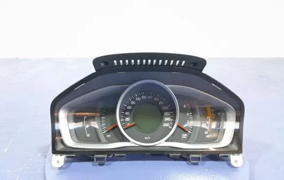 Volvo XC60 Speedometer (instrument cluster) 31453088