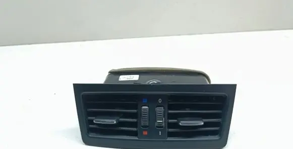 Rear air vent grill