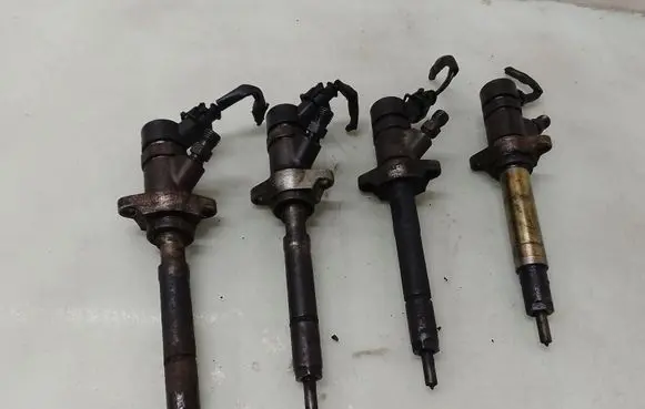 Ford Focus Fuel injectors set 0445110259