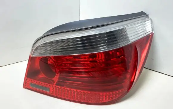 BMW 5 E60 E61 Rear/tail lights 7165738 E4342U 2V00086790068