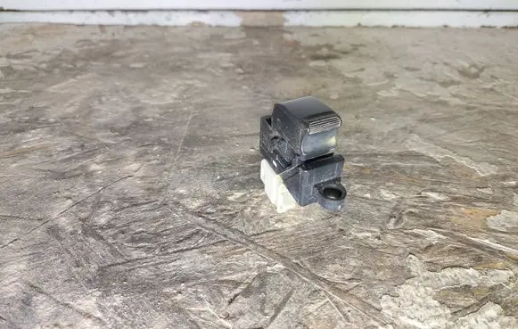Subaru Impreza II Electric window control switch