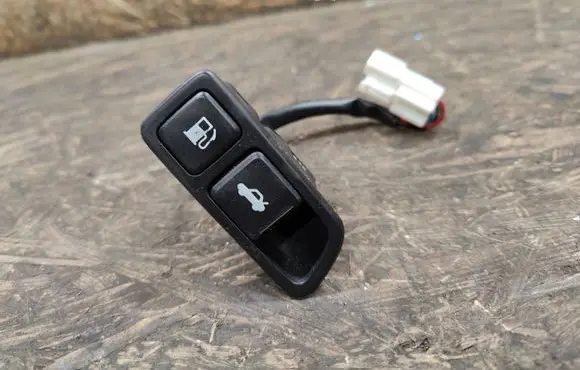 KIA Optima Tailgate opening switch 935552T000