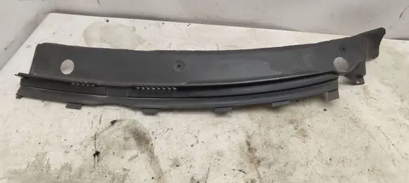 Audi A4 S4 B5 8D Wiper trim 8D1819401