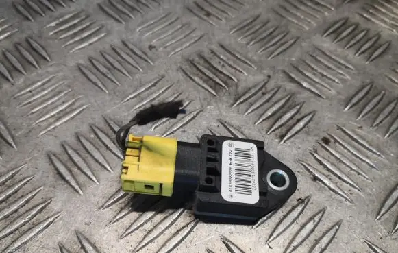 Mercedes-Benz A W169 Airbag deployment crash/impact sensor 1698202226 A1698202226