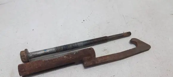 Mercedes-Benz Sprinter W906 Spare wheel bolt