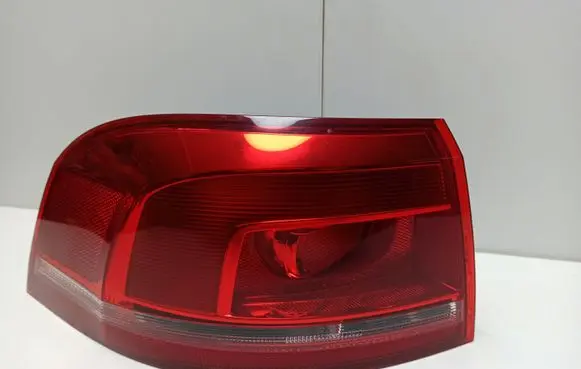 Volkswagen PASSAT B7 Rear/tail lights 3AF945095C