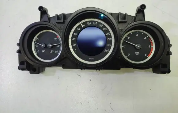 Mercedes-Benz E W212 Speedometer (instrument cluster) A2129000425