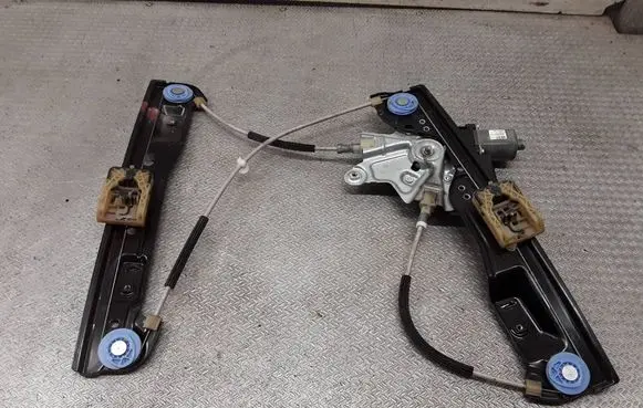 Opel Insignia A Front door window regulator with motor 965873102
