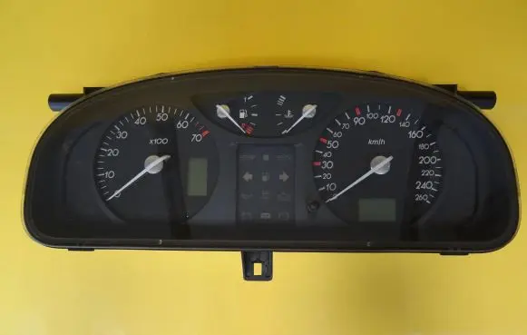 Renault Laguna II Speedometer (instrument cluster) 8200218868
