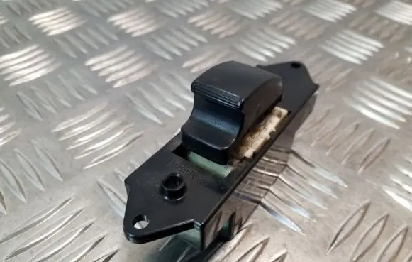 Mitsubishi ASX Electric window control switch MR587944