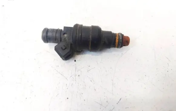 Audi A4 S4 B5 8D Fuel injector 058133551A 0280150444