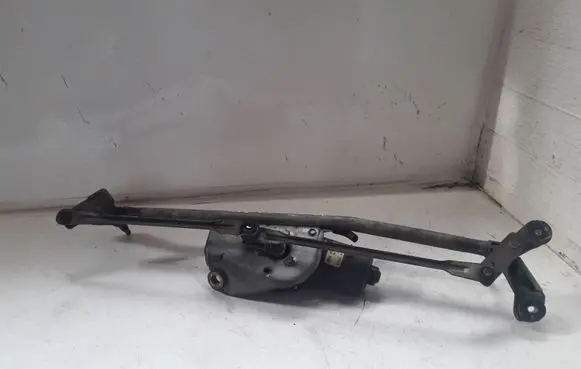 Toyota Avensis T220 Front wiper linkage 