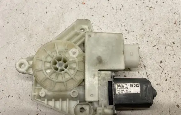 BMW X3 G01 Front door window regulator motor 7455082 C35316104