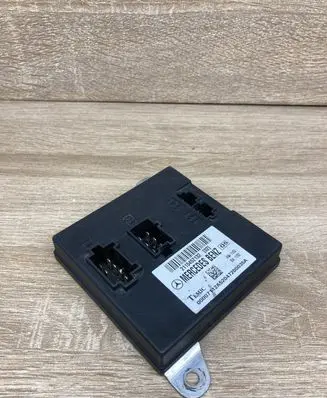 Mercedes-Benz E W211 Gateway control module 2115452132
