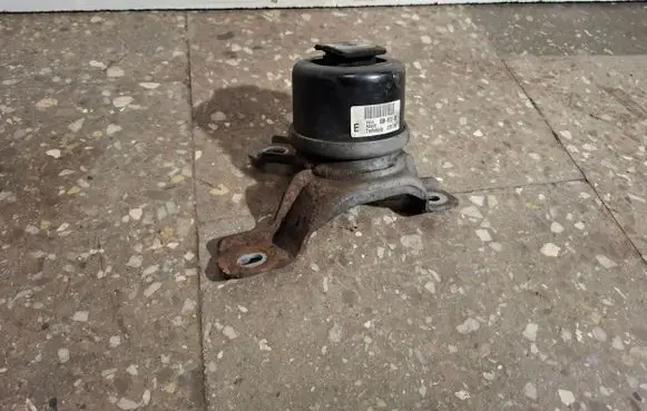 Volvo S60 Engine mount bracket 8G9N6F012 G2517002
