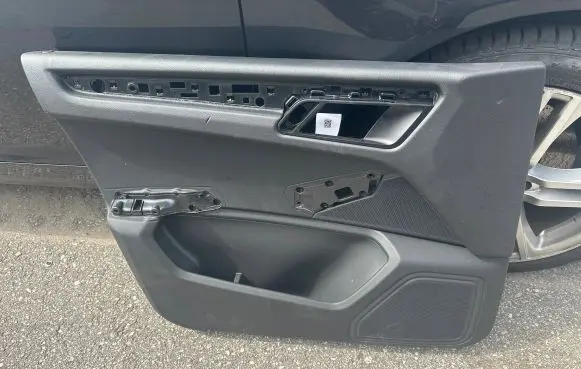 Porsche Macan (95B) Front door card panel trim 95B867011 95B867105