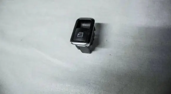 Mercedes-Benz E W212 Electric window control switch A2049055502