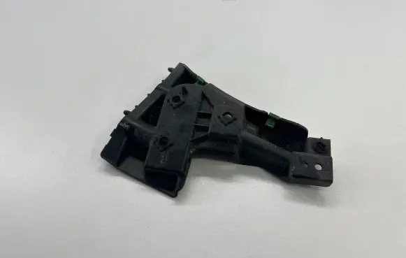 Volvo V60 Front bumper mounting bracket 31323833