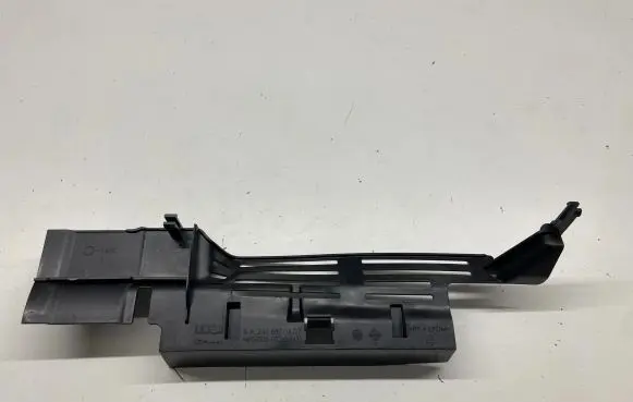 Other engine bay part