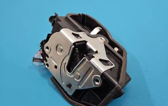 BMW X6 E71 Front door lock 7276682 IMPRK1541530