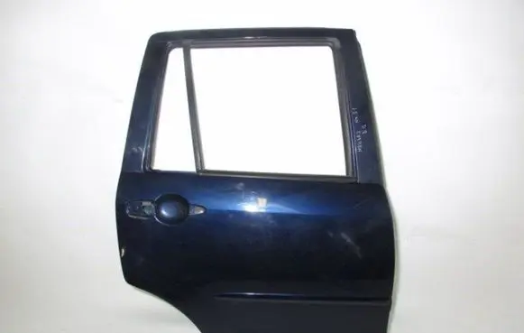 Mazda 2 Rear door