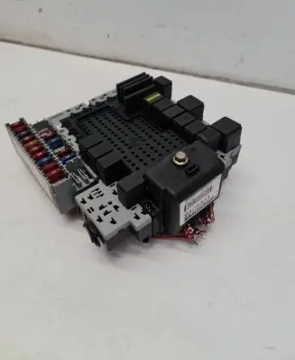 Volvo S80 Fuse box set pa66B20GF10 9401802 161739396