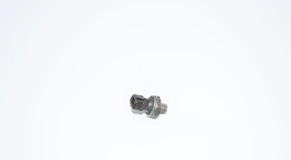 BMW 1 E81 E87 Oil pressure sensor 7568480