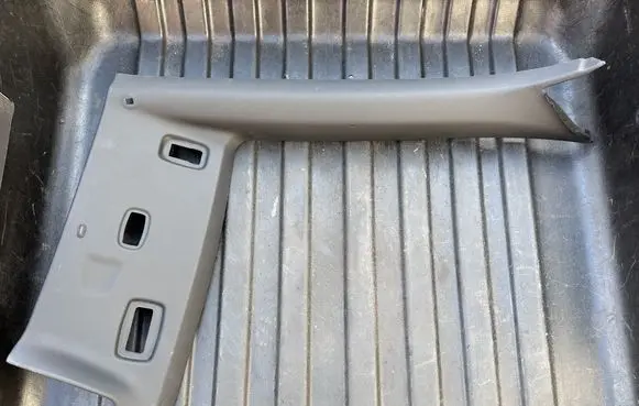 Mercedes-Benz E W238 (A) pillar trim A2386902600 A2386902800