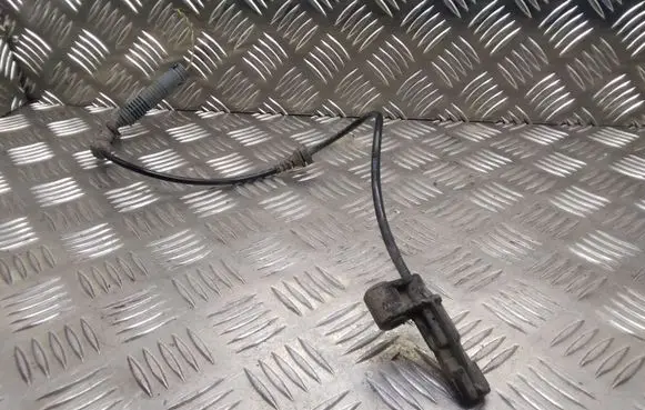 BMW 3 E46 ABS brake wheel speed sensor 675268