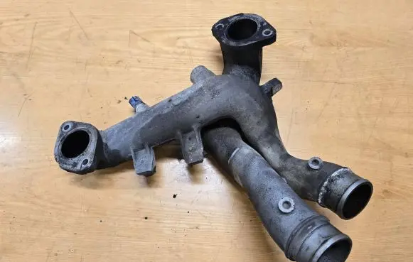 Mazda CX-7 Coolant pipe/hose 