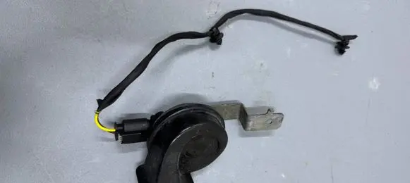 Mercedes-Benz GLC C253 Horn signal A2535422200