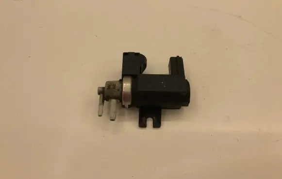 Audi A6 S6 C6 4F Turbo solenoid valve 8E0906627