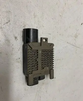Land Rover Range Rover Evoque L538 Coolant fan relay 940013004