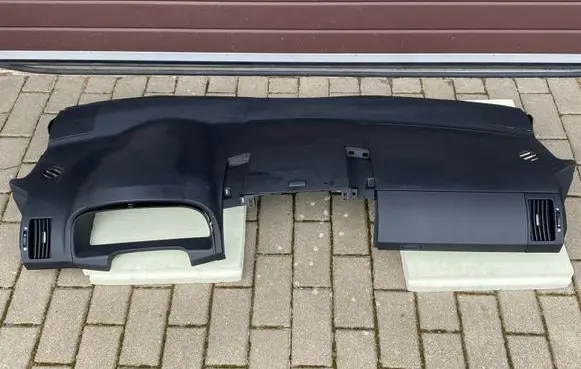 Toyota Corolla Verso AR10 Dashboard 553020F010