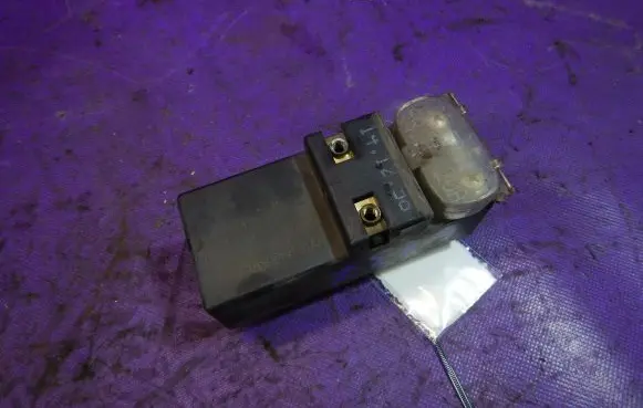 Seat Ibiza II (6k) Fan control module 6K0919506