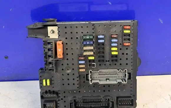 Volvo XC90 Fuse module 30728512 30786646