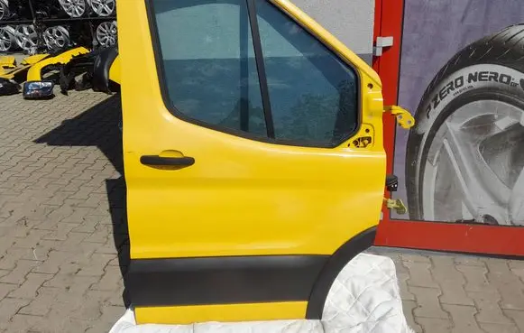 Ford Transit Door (2 Door Coupe) 