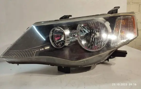 Mitsubishi Outlander Headlight/headlamp