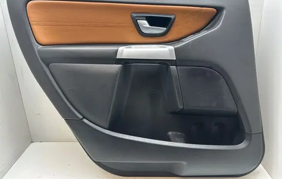 Volvo XC90 Rear door card panel trim