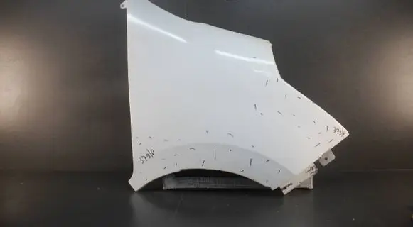 Opel Movano B Fender mounting bracket 631000936R