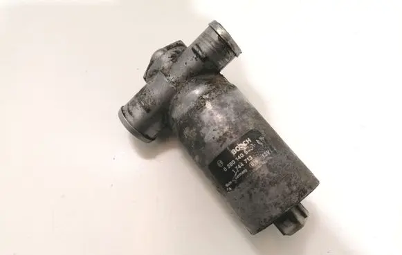 BMW 5 E39 Idle control valve (regulator) 0280140545 1744713