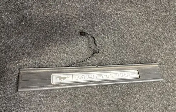 Ford Mustang VI Front sill trim cover FR3B6313222