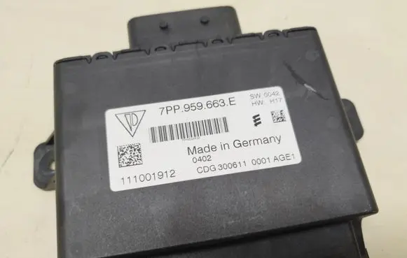 Porsche Cayenne (92A) Voltage converter/converter module 7PP959663E